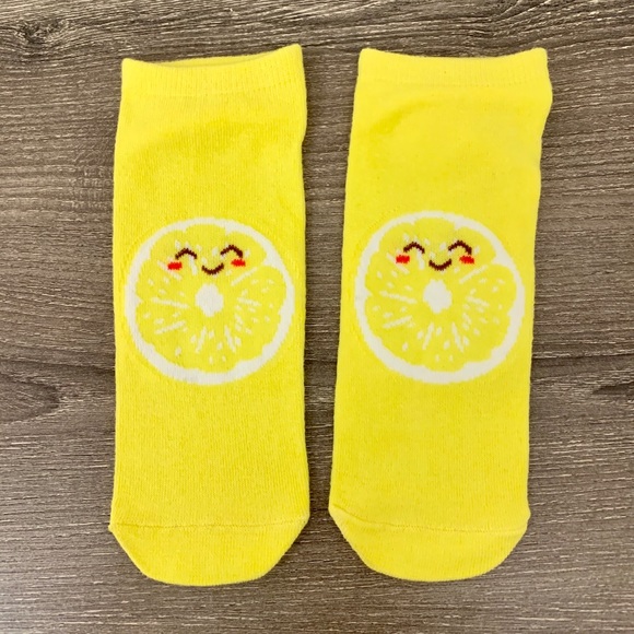 ❣️3/$15❣️ "HAPPY LEMON" Ankle Socks - Picture 2 of 2